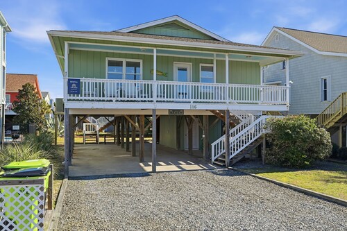 Holden Sunshine Mahi Beach