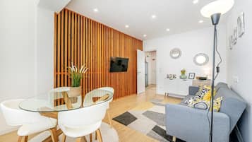 Comfort-Apartment, Stadtblick | Wohnbereich
