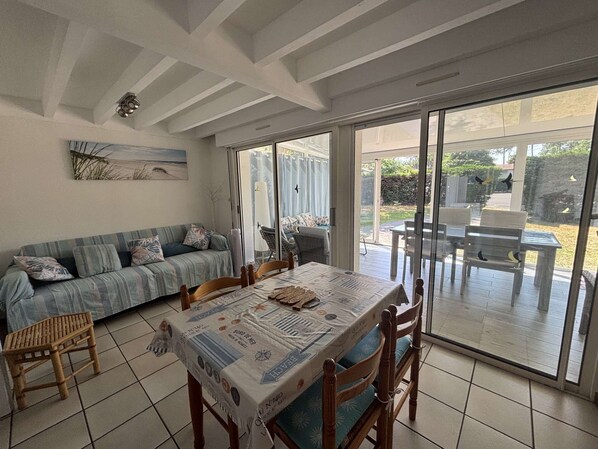 Interior - Maison mitoyenne avec beau jardin proche lac (BISCARROSSE)