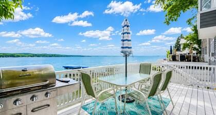Lakefront | Pet Friendly | Hot Tub | FLX Wineries | Hot Tub