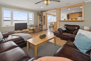 Smart TV, fireplace, DVD player, foosball