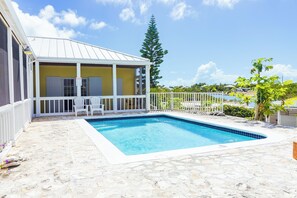 Outdoor pool - 2-bedroom apartment in awesome Providenciales with AC comfort (Providenciales)