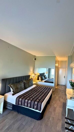 Superior Double or Twin Room, Balcony, Lake View | In-room safe, desk, free WiFi - Hotel Marina del Faro Resort (Las Termas de Rio Hondo)