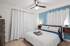 3 bedrooms, iron/ironing board, WiFi, bed sheets - Cozy Ranch Home with Relaxed Small-Town Feel (Spring Hill)