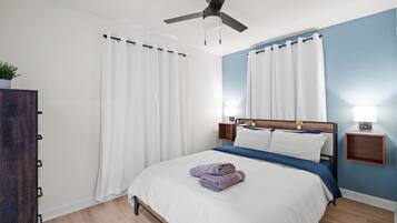 3 bedrooms, iron/ironing board, WiFi, bed sheets