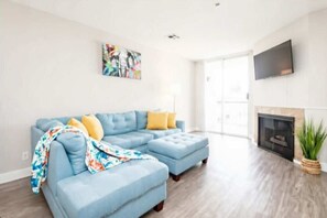 TV, offices - Polished 1BR Hollywood Apt w Rooftop Pool & Views (Los Angeles)