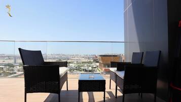Apartment (815) | Balcony