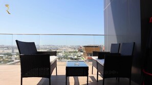 Apartment (815) | Balcony - Masdar Oasis 2 Studios And Apartments By Rhh (Abu Dhabi)