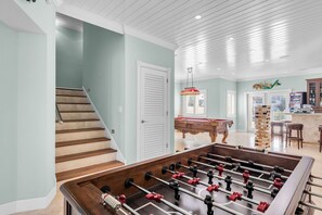 Games room - Luxurious Home Located In Venetian Shores (Islamorada)