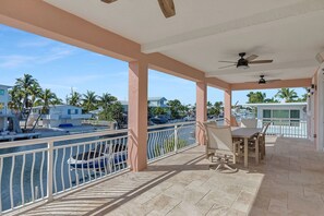 Outdoor dining - Luxurious Home Located In Venetian Shores (Islamorada)