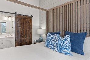 8 slaapkamers, reisbedje, wifi, beddengoed