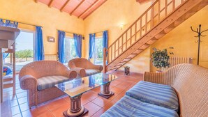 Living area - Beautiful home in Porto Cristo (Porto Cristo)