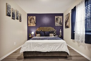 2 bedrooms, iron/ironing board, WiFi, bed sheets - 2-bedroom apartment in peaceful Birmingham with AC and fitness room (Birmingham)