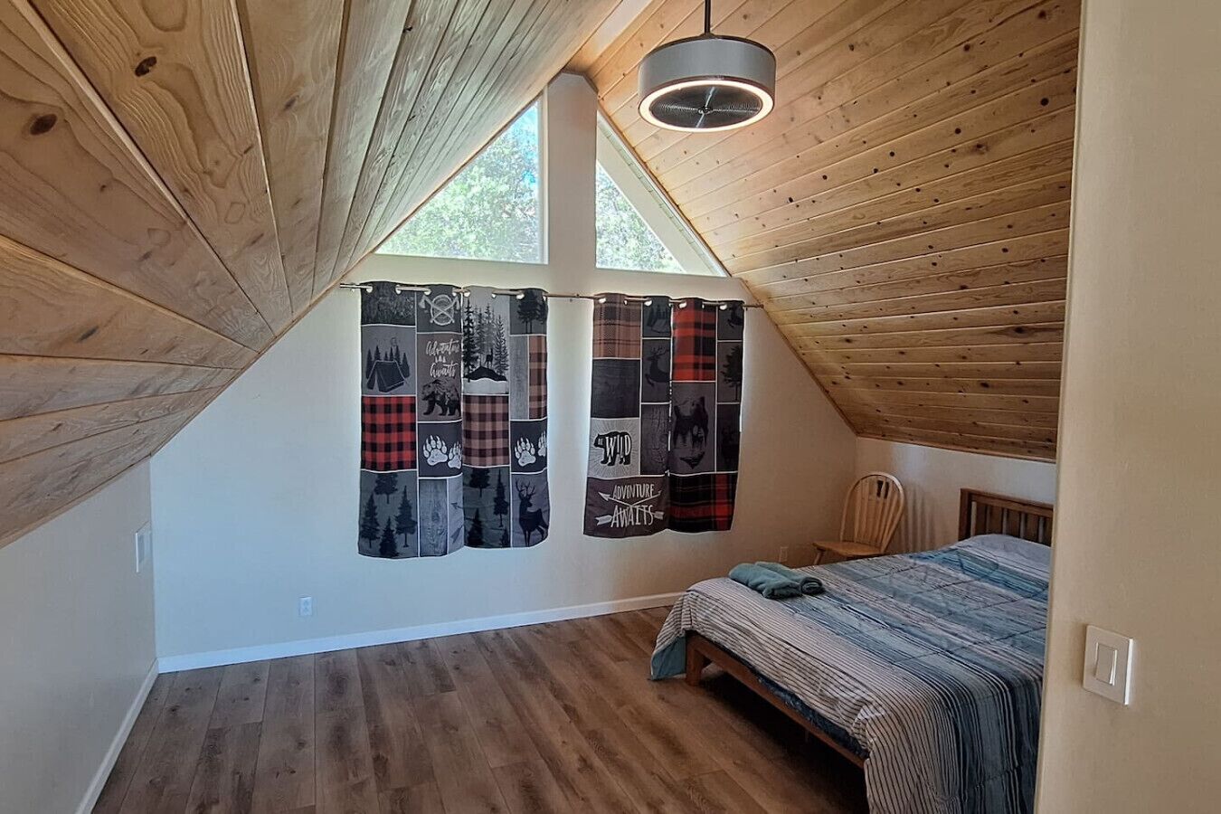 2 quartos, Wi-Fi de cortesia, roupa de cama