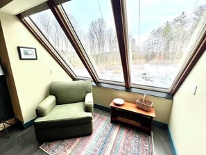 Télévision, cheminée