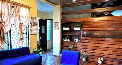 Room-budget-friendly Cozy Room Near Burn