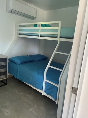 1 habitación y ropa de cama 