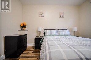 Comfort House - Cozy Cottage in Niagara Falls (Niagara Falls)