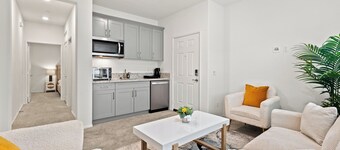 Cozy 1BR Apartment with Living Room & Private Bath