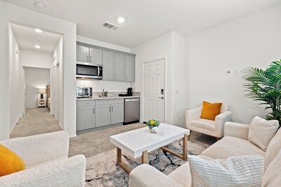 Cozy 1BR Apartment with Living Room & Private Bath