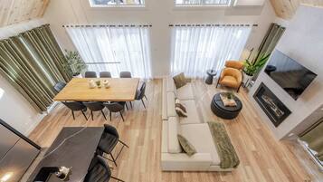 TV, fireplace, offices