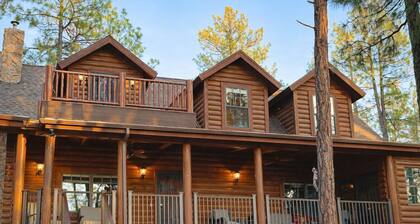Forest Cabin Retreat • Fire Pit • Near Tonto Natural Bridge (5 BDRs)