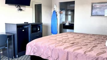 Chambre simple Confort | Fer et planche à repasser, accès au Wi-Fi (inclus)