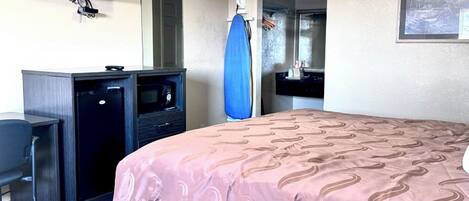 Iron/ironing board, free WiFi