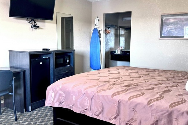Comfort Single Room | Iron/ironing board, WiFi (free)