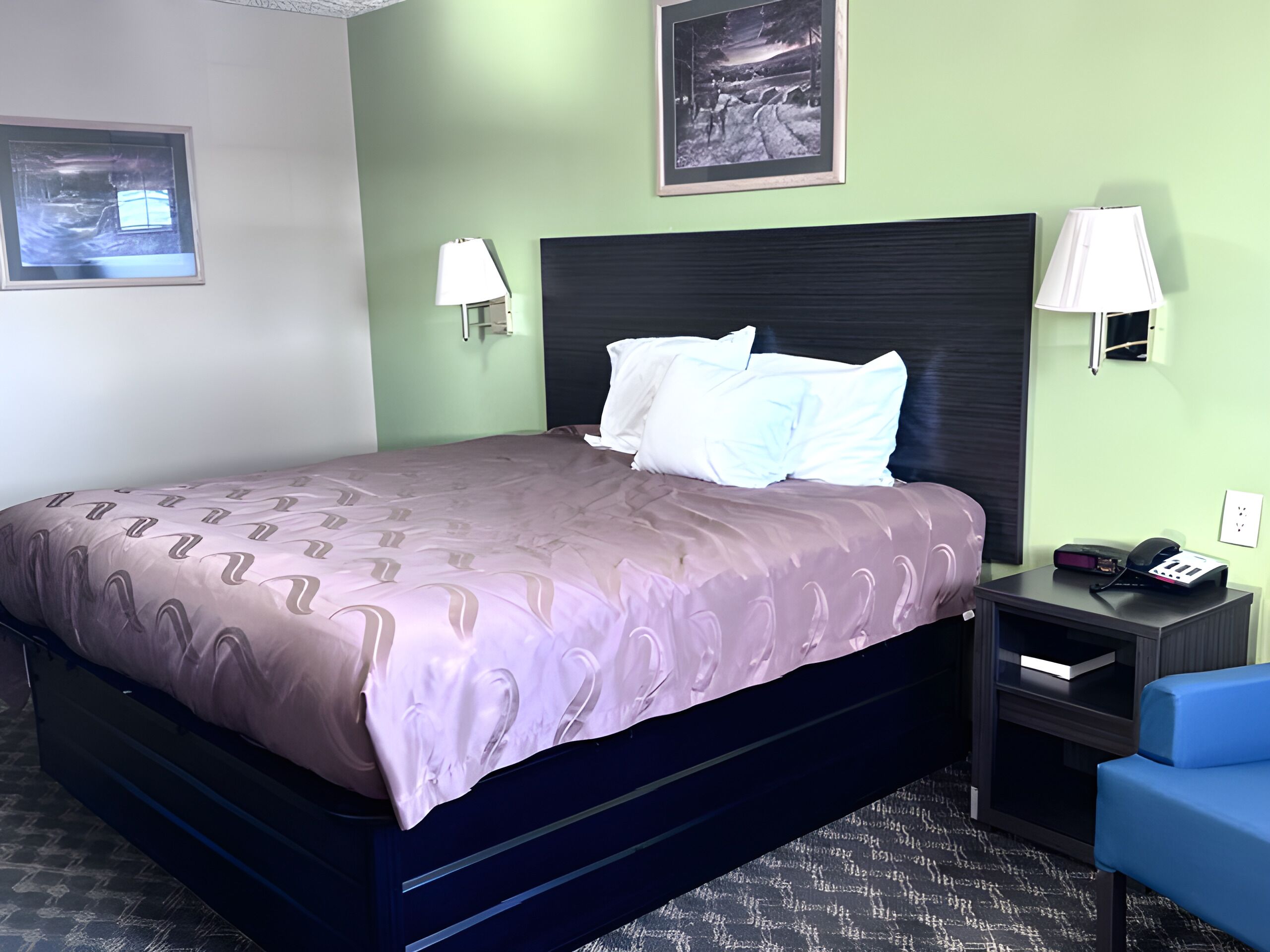 Iron/ironing board, free WiFi