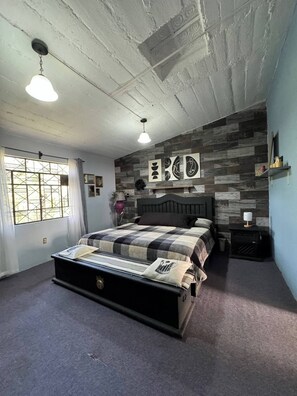 4 sovrum, internet och sängkläder