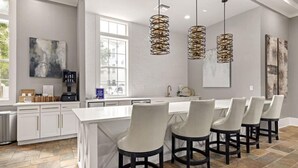 Dining - Serene Bliss: Stylish 1BR Unit in Resort Complete (Jacksonville, Florida 32224)