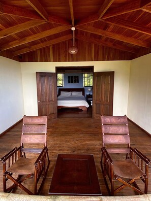 3 chambres, fer et planche à repasser, Wi-Fi, literie fournie