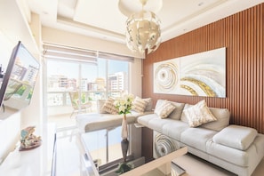 Living area - Private Jacuzzi Spa Penthouse BellaVista 10 people (Santo Domingo)