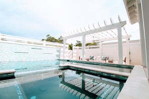 Beheizter Pool