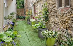 Property grounds - Beautiful apartment in Isigny-sur-Mer with WiFi (Isigny-sur-Mer)