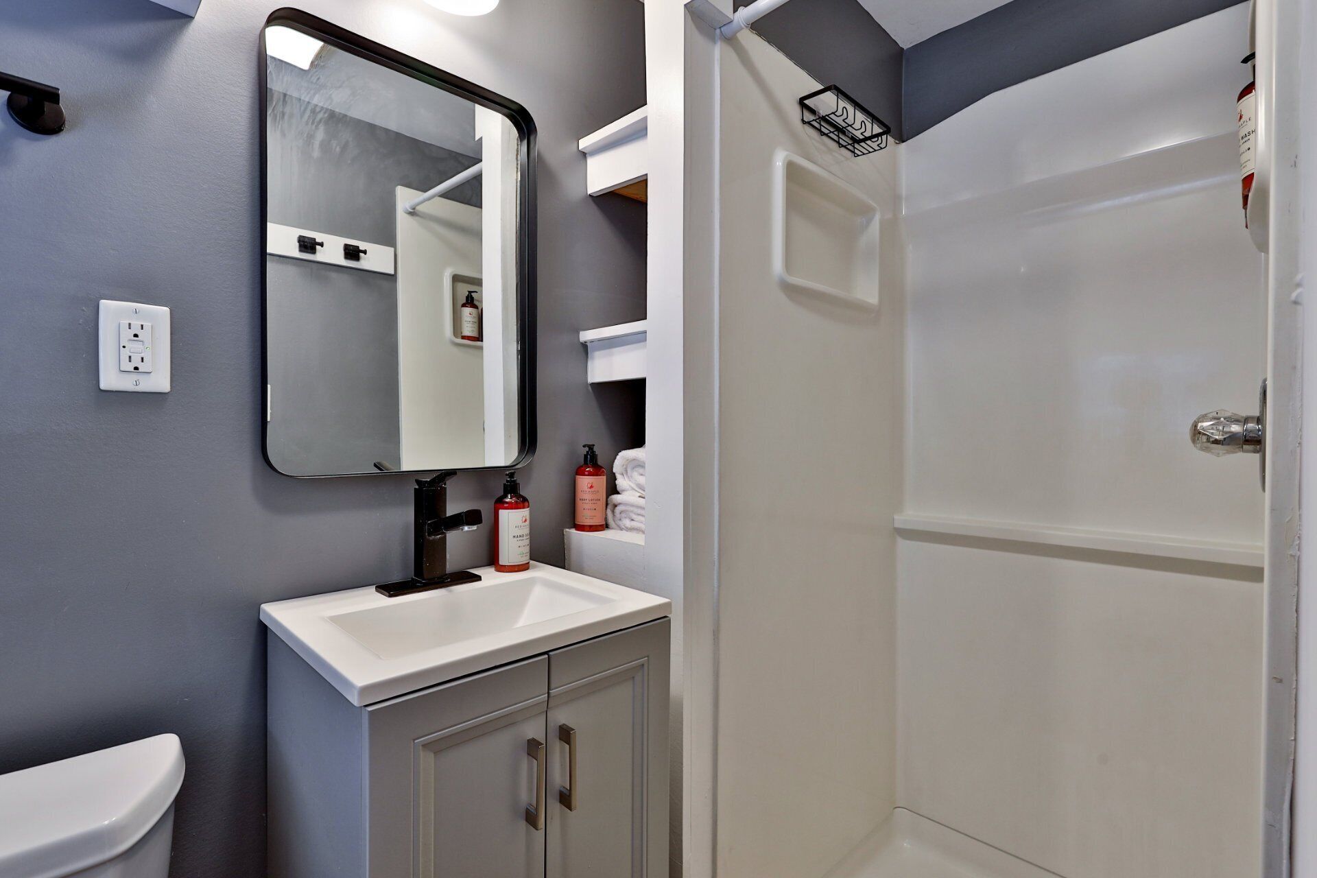 淋浴设施、毛巾