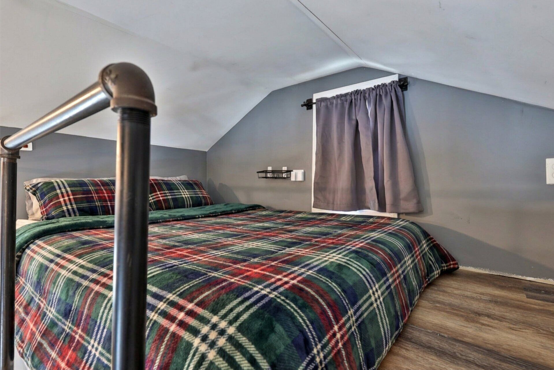 免费 WiFi、床单