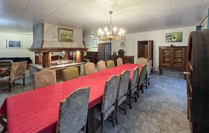 Dining - Gite Grande Capacité (Montpinchon)