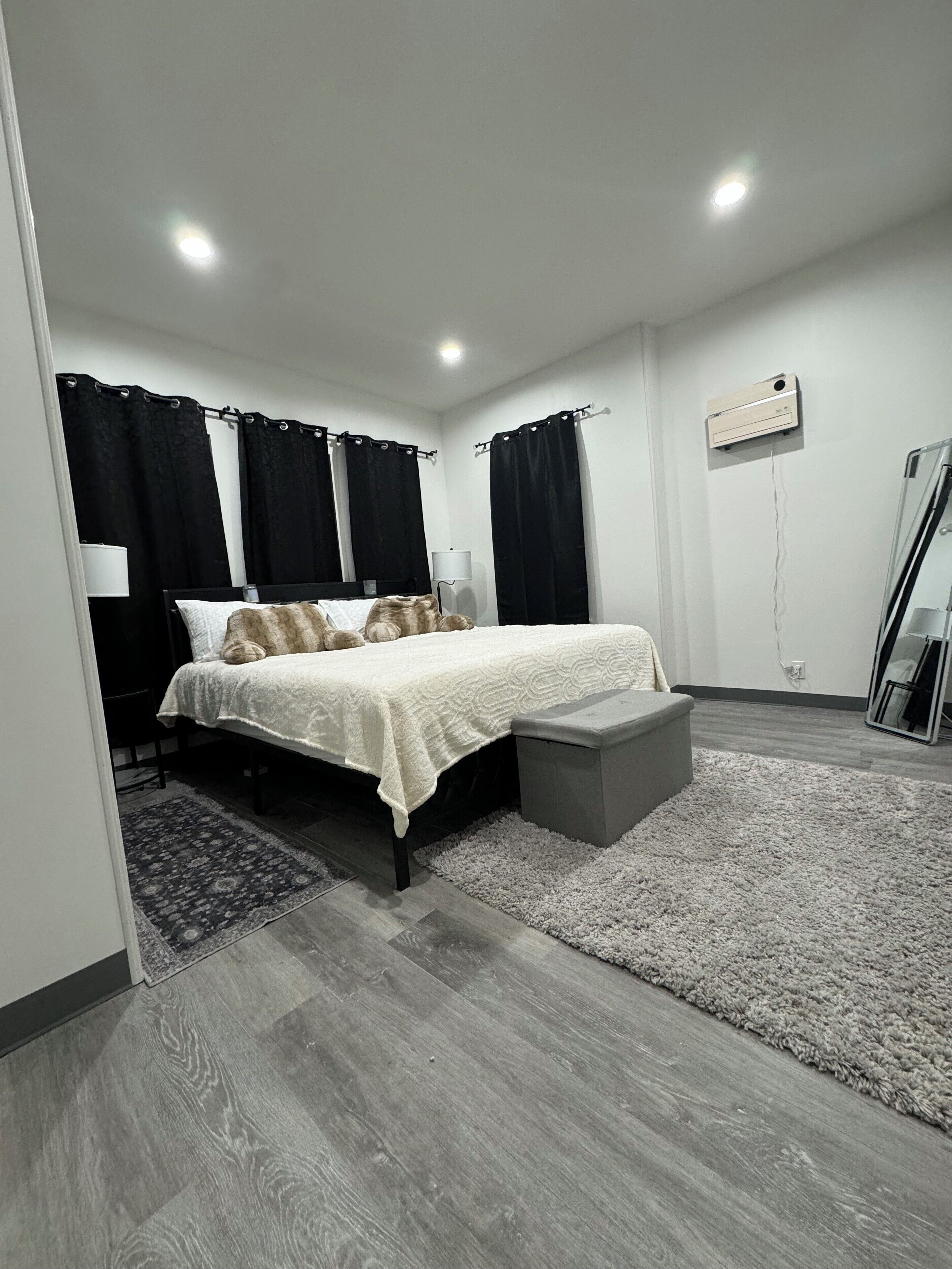 2 soverom, strykejern/-brett, wi-fi (inkludert) og sengetøy