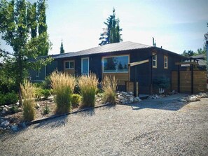 Exterior - Spacious 4BR  Private Family Home Near Bow River & Bowness Park | Free Parking (Calgary)