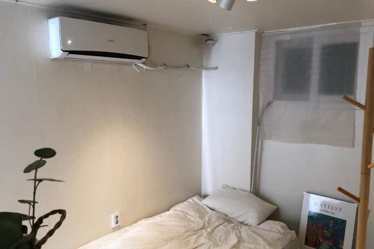 Single Room | Free WiFi