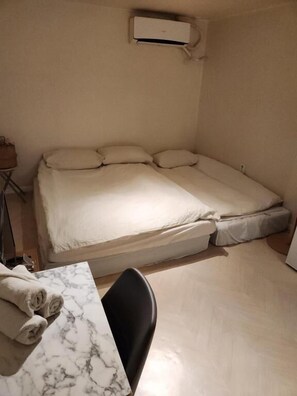 Triple Room | Free WiFi - Rich House Dongdaemun (Seoul)