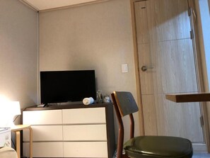 Single Room | Interior