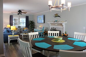 Dining - Sunny Daze 4-BR House - Walk to Beach & Town - Office Space - Golf Cart Included (Oak Island)