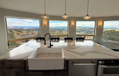 Working Ranch House with Astonishing Mountain & Valley Panoramic Views