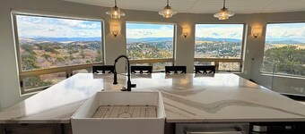 Working Ranch House with Astonishing Mountain & Valley Panoramic Views