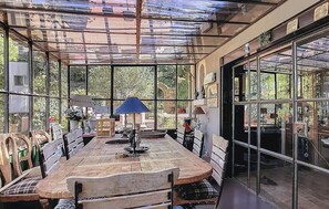 Dining - Cozy home in Le Beausset with sauna (Le Beausset)