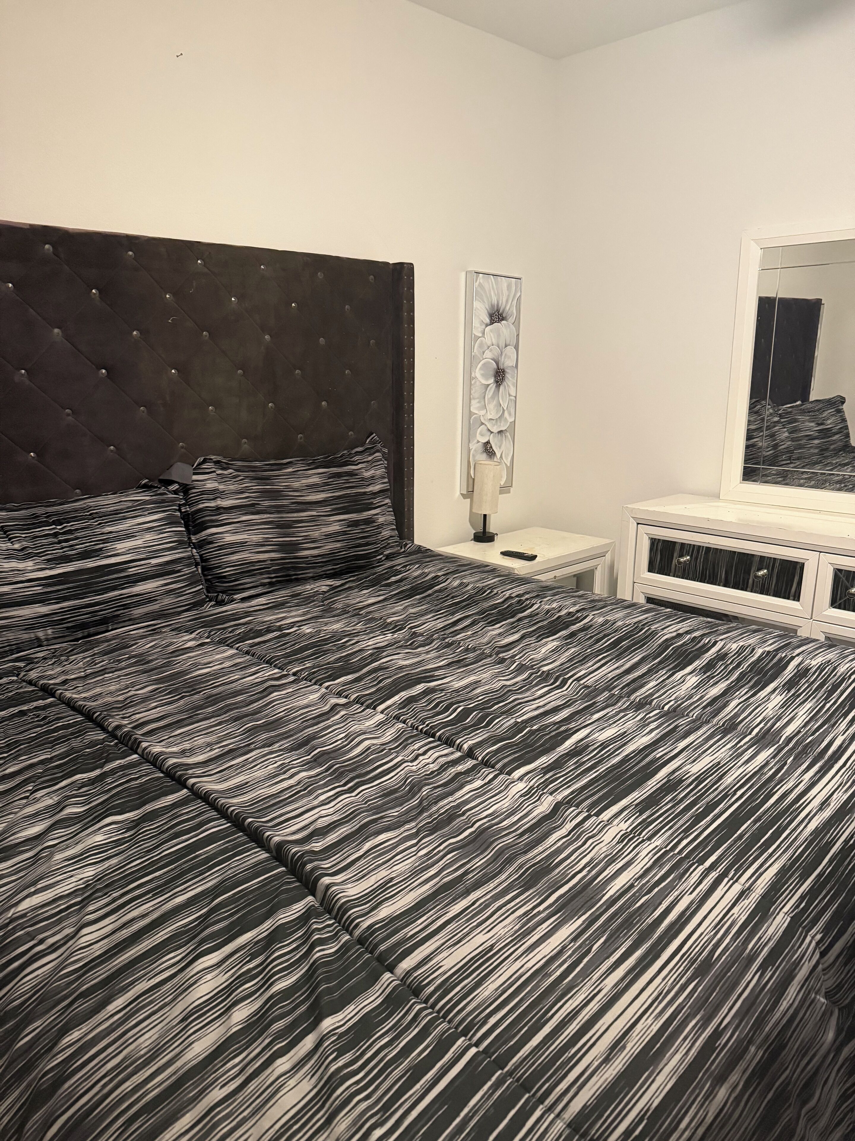 1 chambre, fer et planche à repasser, Wi-Fi, draps fournis