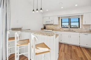 Fridge, microwave, oven, stovetop - Summer Breeze w/ Ocean views Comm pool/tennis (Kitty Hawk)
